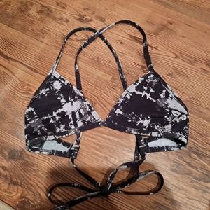 Patterned jolyn triangle top